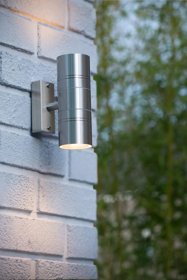 Lucide ARNE-LED - Wall light Indoor/Outdoor - Ø 6,3 cm - LED - GU10 - 2x5W 2700K - IP44 - Satin Chrome - atmosphere 1